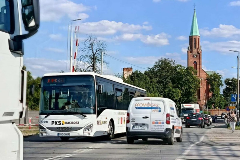 Mniej spalin i hałasu. Racibórz inwestuje w zrównoważony transport publiczny